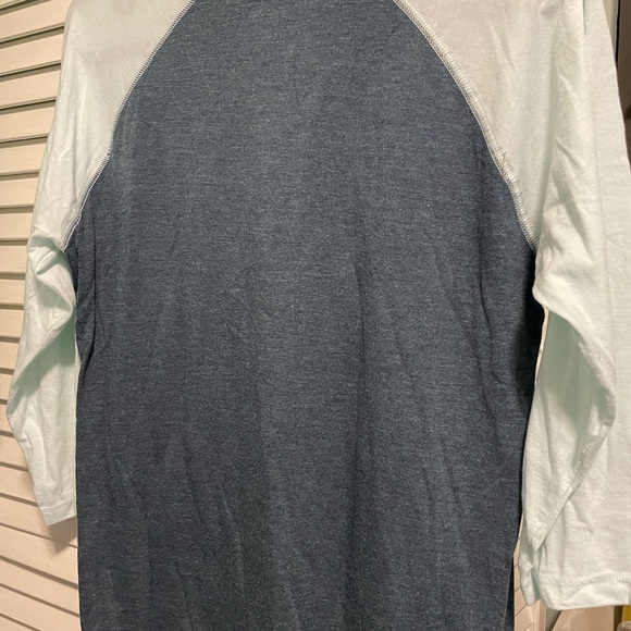 North Face - youth XL Baseball Style Tee - Picture 2 of 2